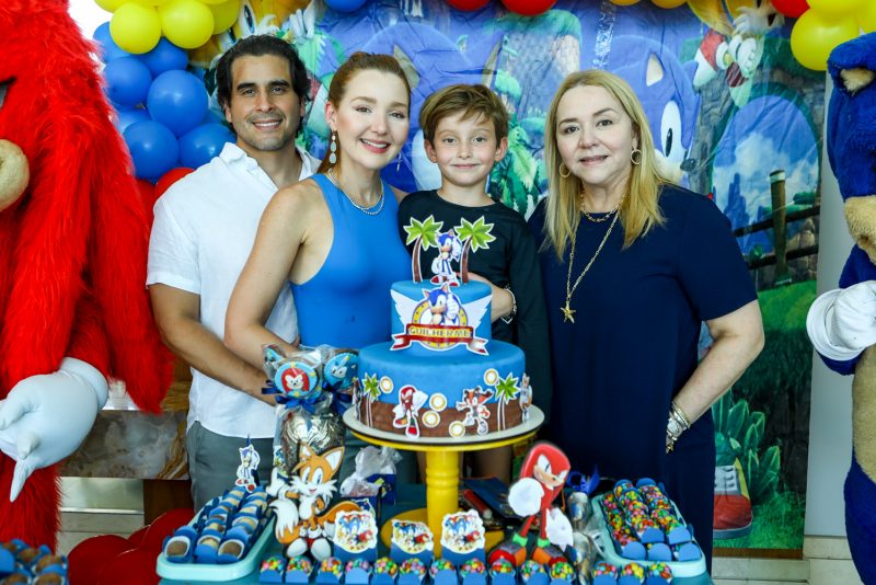 RÁ-TIM-BUM - Com muita alegria e diversão, Larissa Fujita e Rodrigo Furtado celebram o sexto aniversário de Guilherme