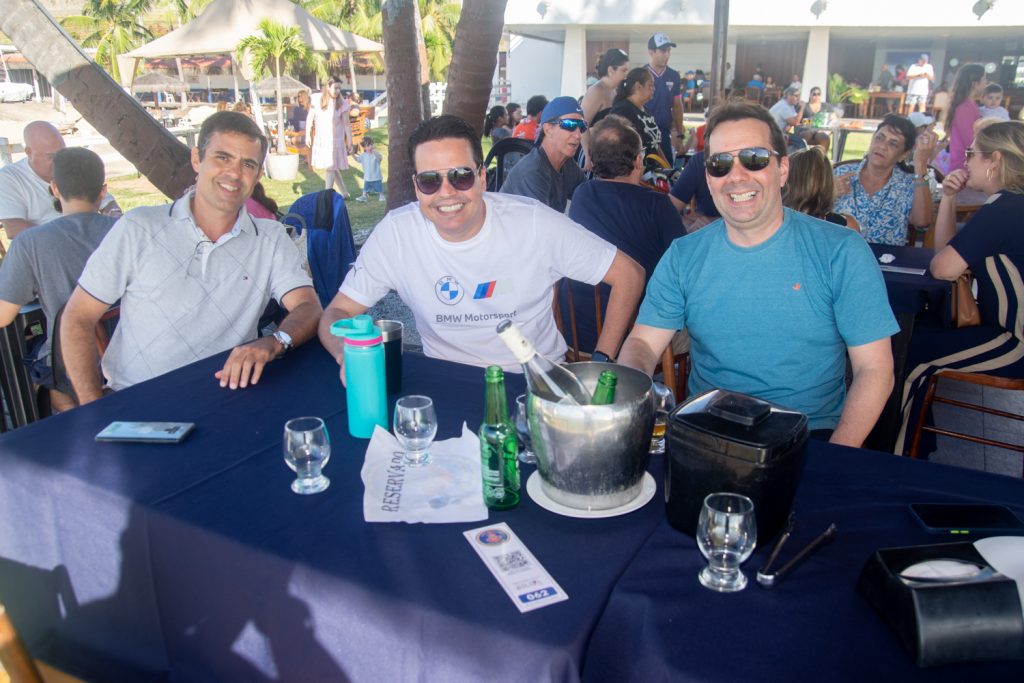 Rodrigo Sales, Fabiano E Cristiano Barreira