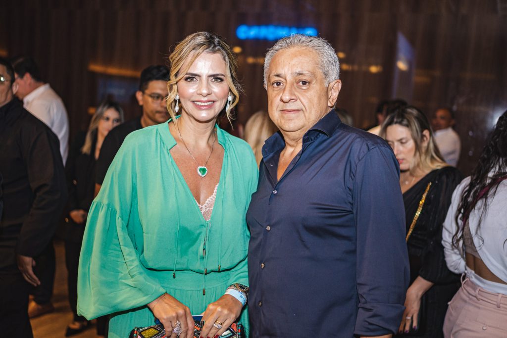 Tais E Adriano Pinto