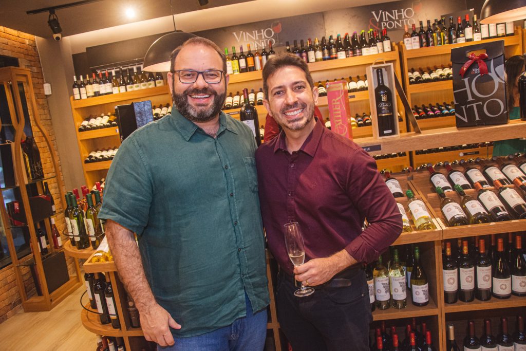 Victor Costa E Felipe Adjafre