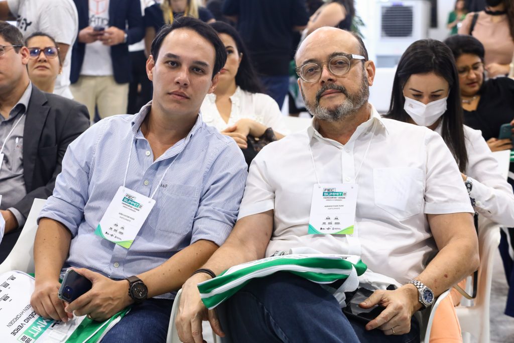 Vitor E Adriano Fiuza