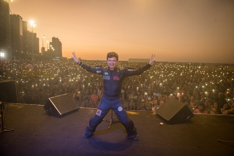 Circuito Bicentenário da Independência - Esquadrilha da Fumaça faz show aéreo e encanta o público no Aterro da Praia de Iracema