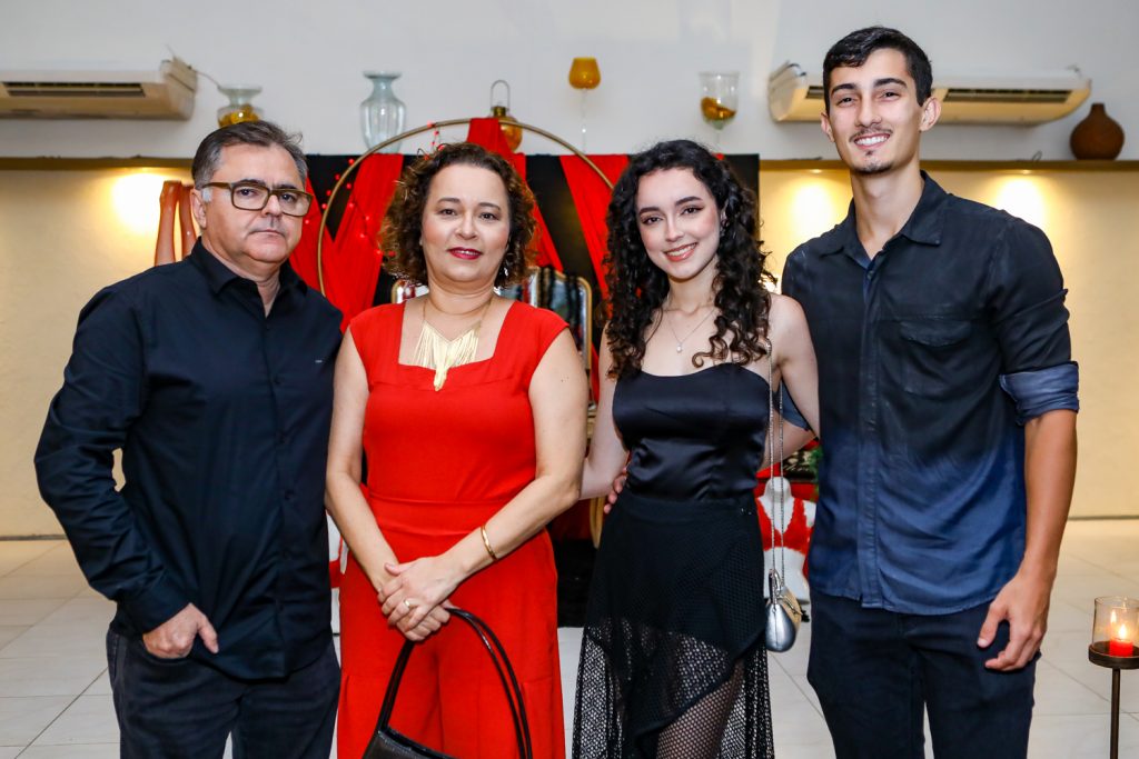 Welington Melo, Isabelle Gomes, Julia Melo E Hugo Marques