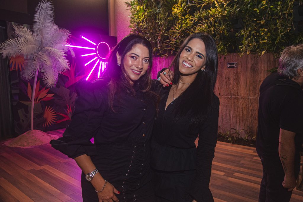 Wzelyr Castelo Branco E Gisa Oliveira