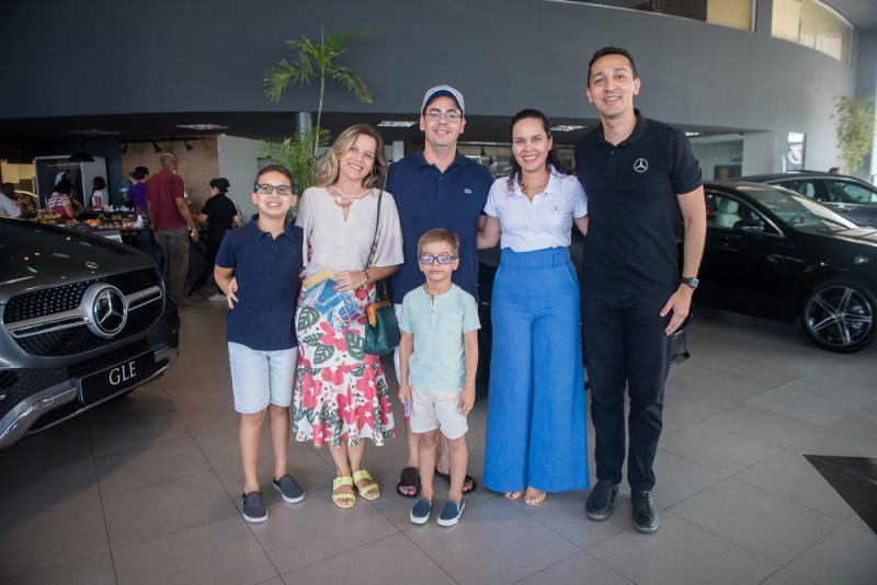 1º meeting Newsedan - Newsedan Mercedes-Benz promove passeio de luxo exclusivo para os apreciadores da marca