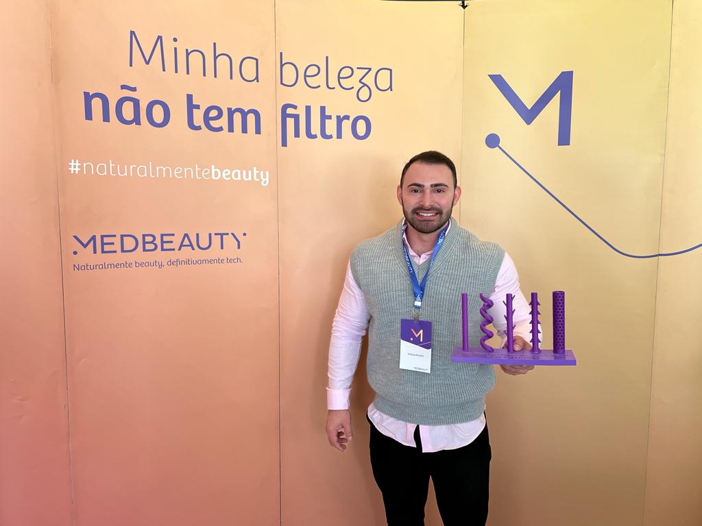 Dr. Vinicius Ferreira participa do MedBeauty em São Paulo
