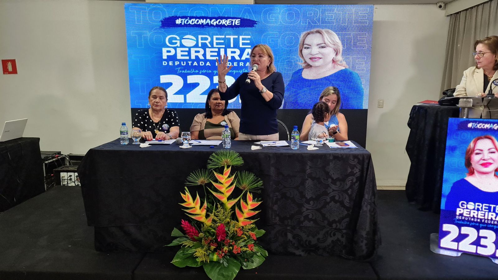 Candidata a deputada federal, Gorete Pereira participa do encontro “Amigos de Ouro” no Marina Park Hotel