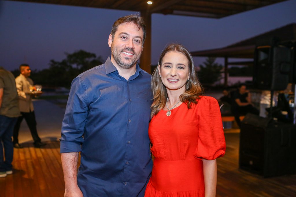 Afro Lourenço E Rochelly Pinheiro