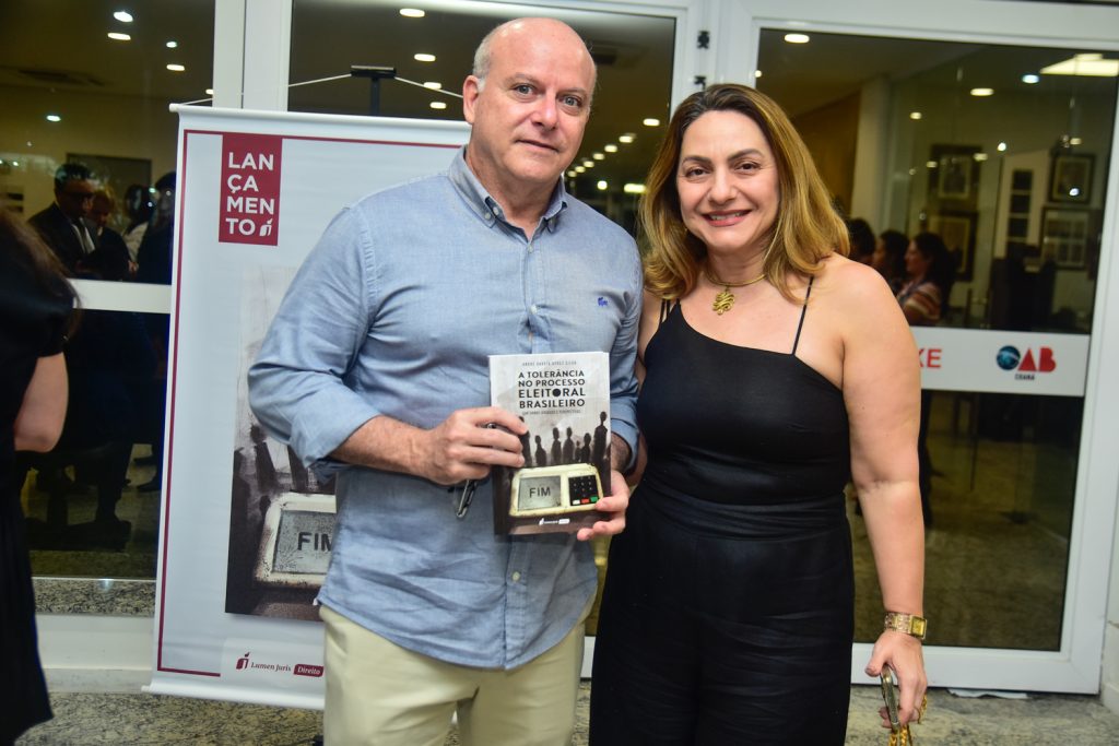 Alexandre Garcia E Eveliny Oliveira