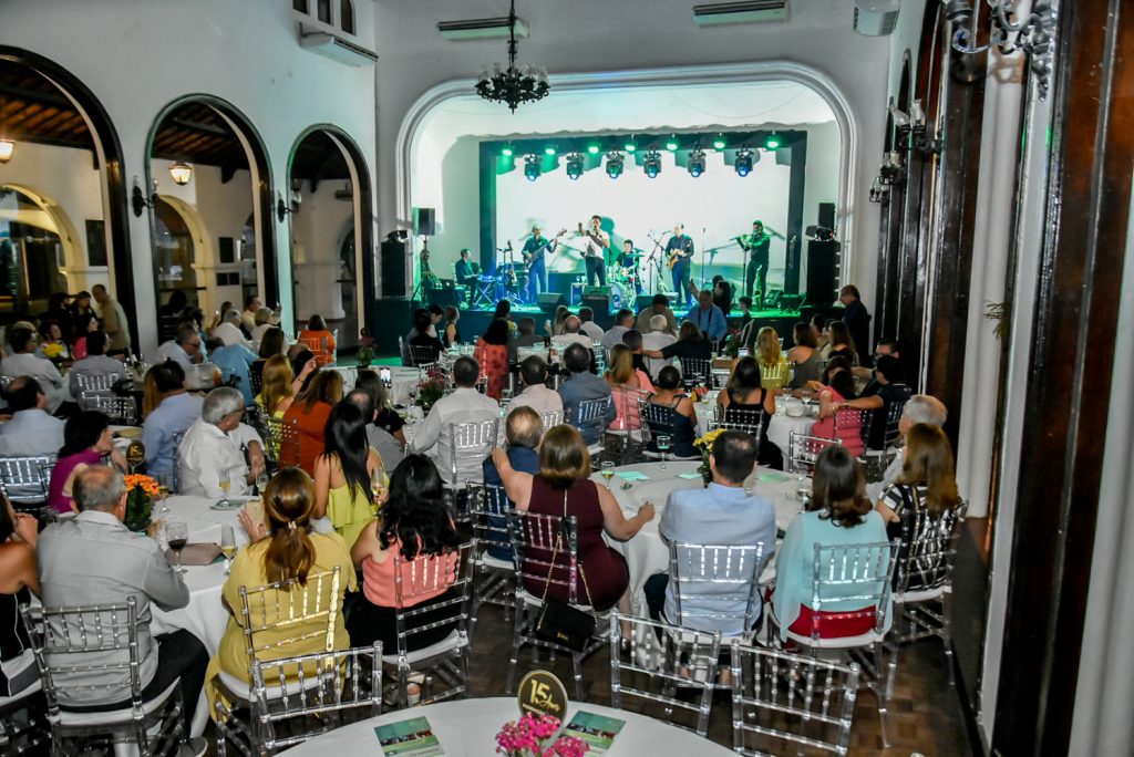 
				Aniversario de 15 Anos do Instituto do Rim 
				