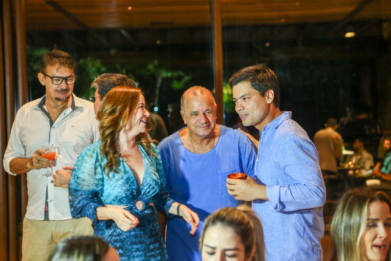 Celebration - Thiago Fujiwara completa 40 anos e celebra a nova idade ao lado de amigos especiais