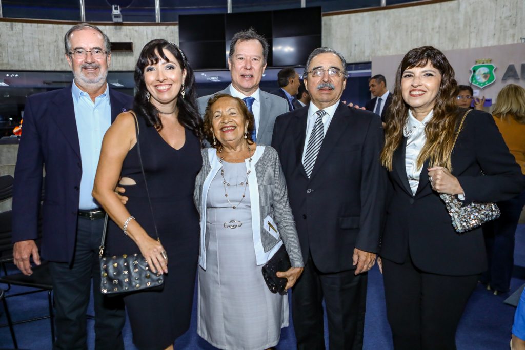 Antonio Brito, Claudia Araruna, Margarida Barbosa, Carlos Fujita, Roberto Sergio E Paula Frota