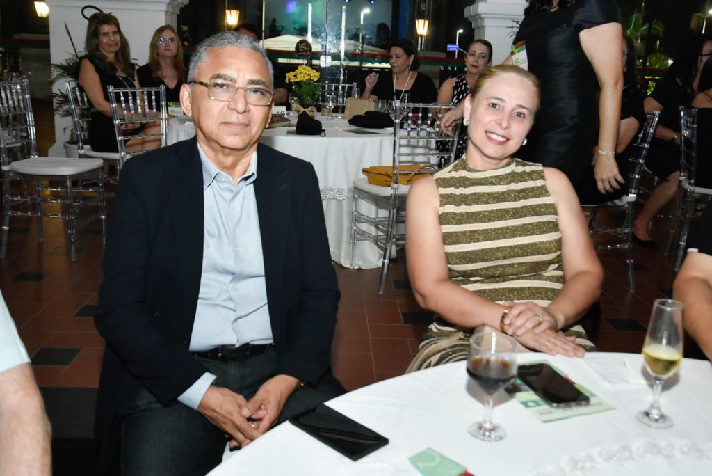 
				Castelo Camurça e Samyra Guimarães 
				