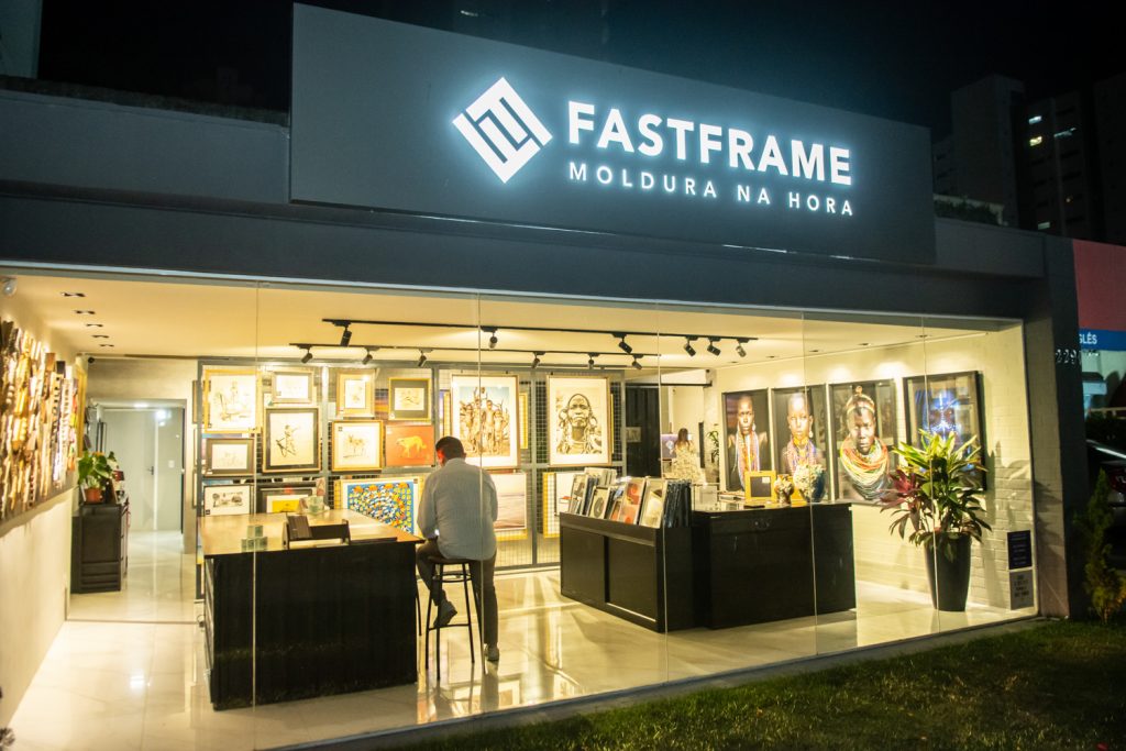 Coquetel De Lançamento Memento Mori De Isaac Furtado Na Galeria B. (13)