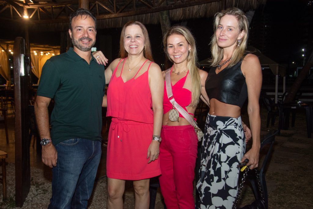 Danilo Serpa, Isabelle Borges, Gabrielle Freire E Ana Wongal (2)