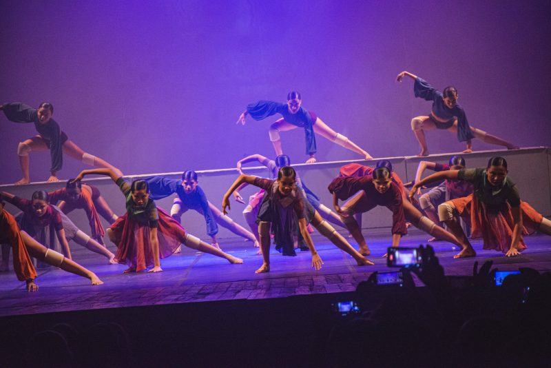 DANÇANDO A VIDA - Edisca realiza espetáculo “Periferia” no Theatro José de Alencar