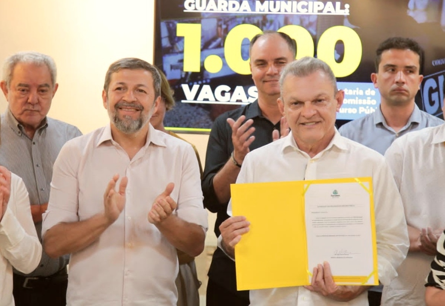 Prefeitura de Fortaleza anuncia concurso com salários de até R$ 20 mil por mês