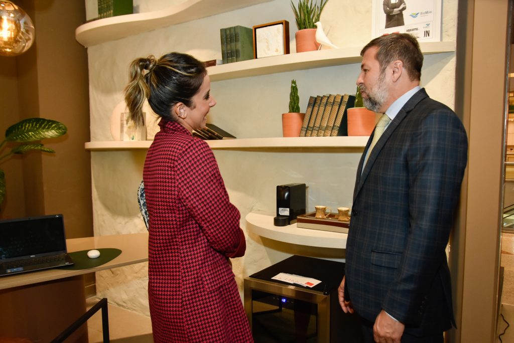 Gabriela Picanço E Elcio Batista (2)