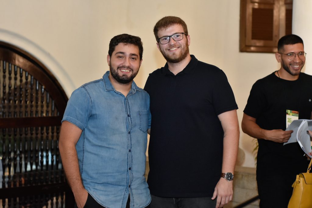 
				João Victor e Kim Cavalcante 
				