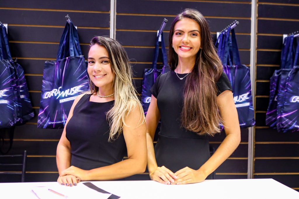 Kelly Albuquerque E Beatriz Leite