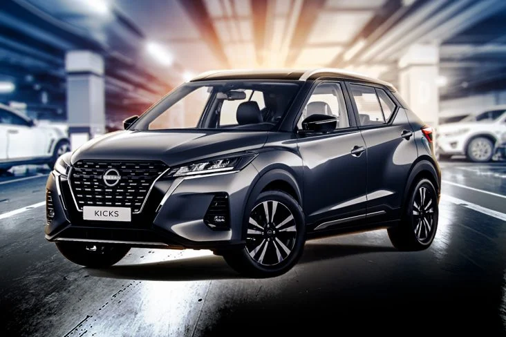 Kicks 2023 Cinza Grafite Com Fundo 732x488