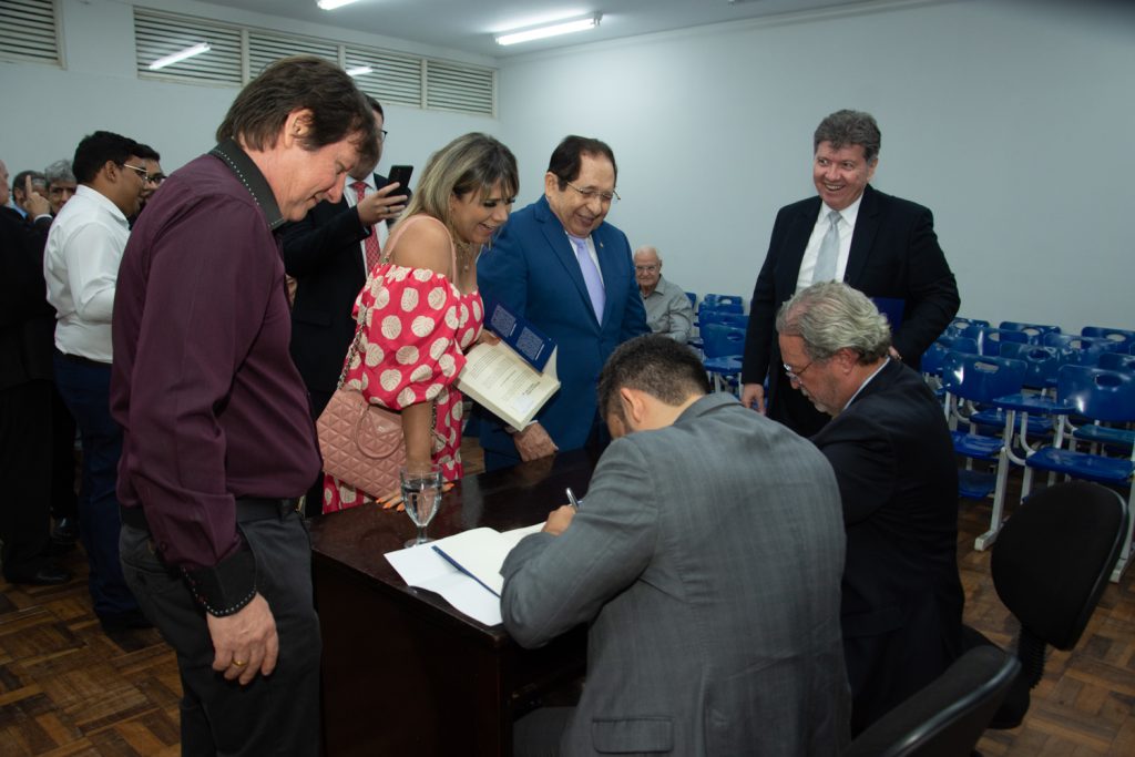 Lançamento Do Livro De Cândido Albuquerque E Sergio Rebouças (18)