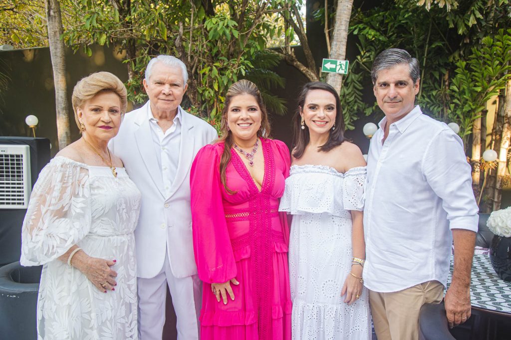 Leticia Pequeno, Eugenio Pequeno, Gisela Vieira, Claudia Pinheiro E Roberto Pinheiro