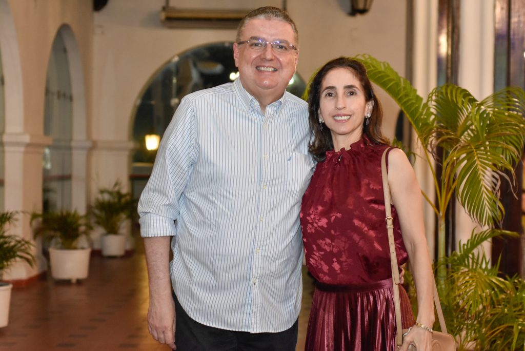
				Luiz Fernando Mota e Jovania Mota 
				