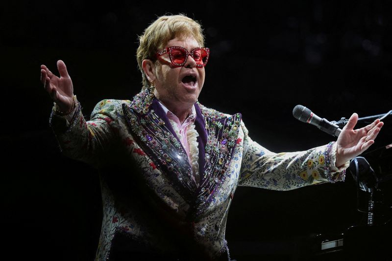 Elton John fará show para Joe Biden na Casa Branca nesta sexta-feira(23)