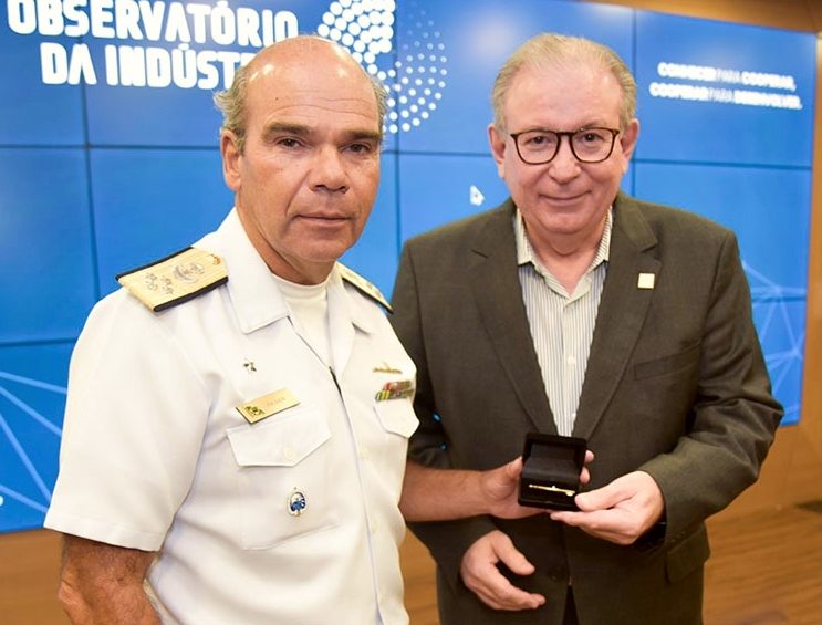 Ricardo Cavalcante apresenta todas as funcionalidades do Observatório da Indústria a Oficiais da Marinha do Brasil