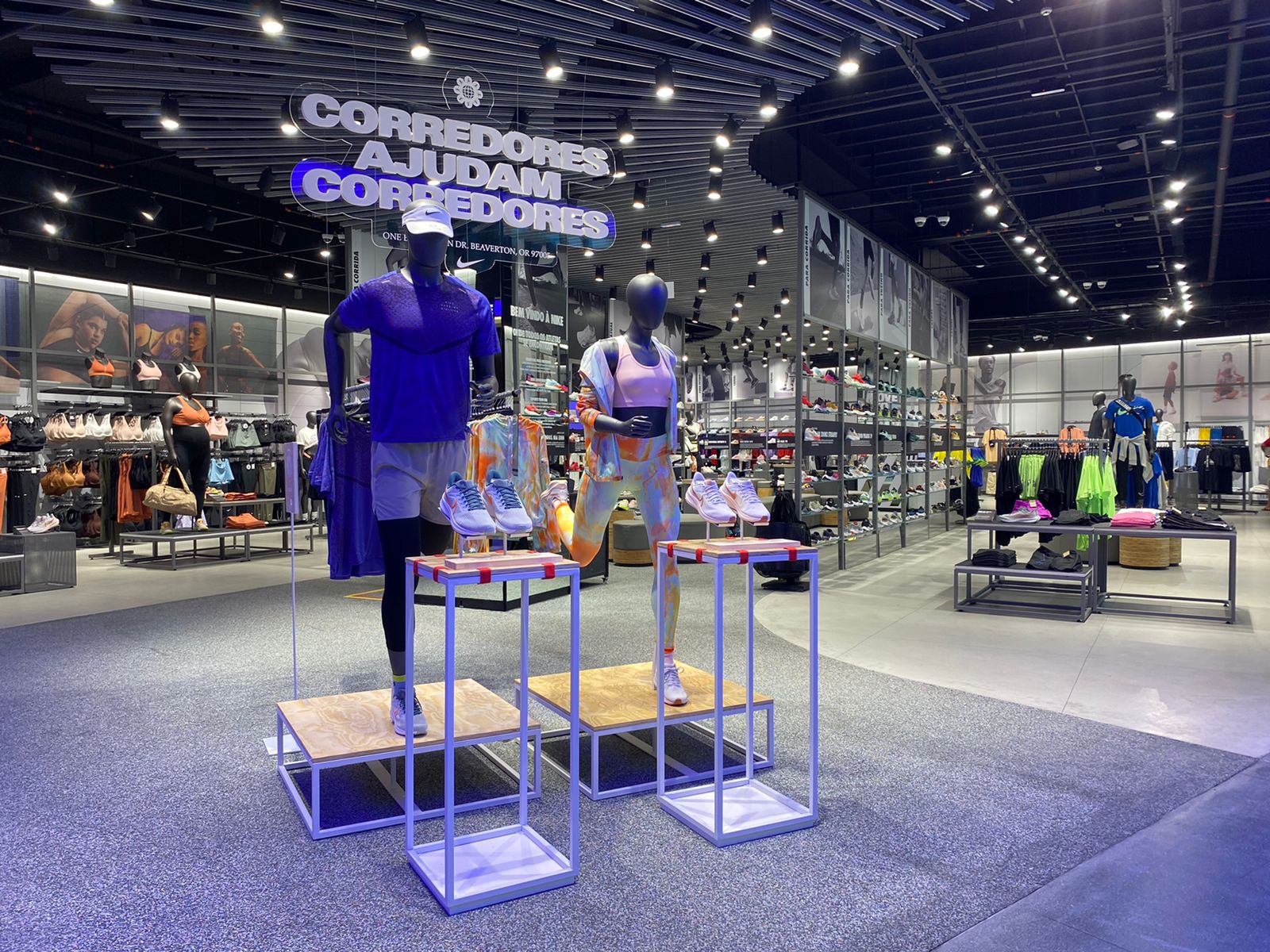 Shopping Iguatemi Bosque inaugura segunda loja da Nike com conceito “Rise” do país