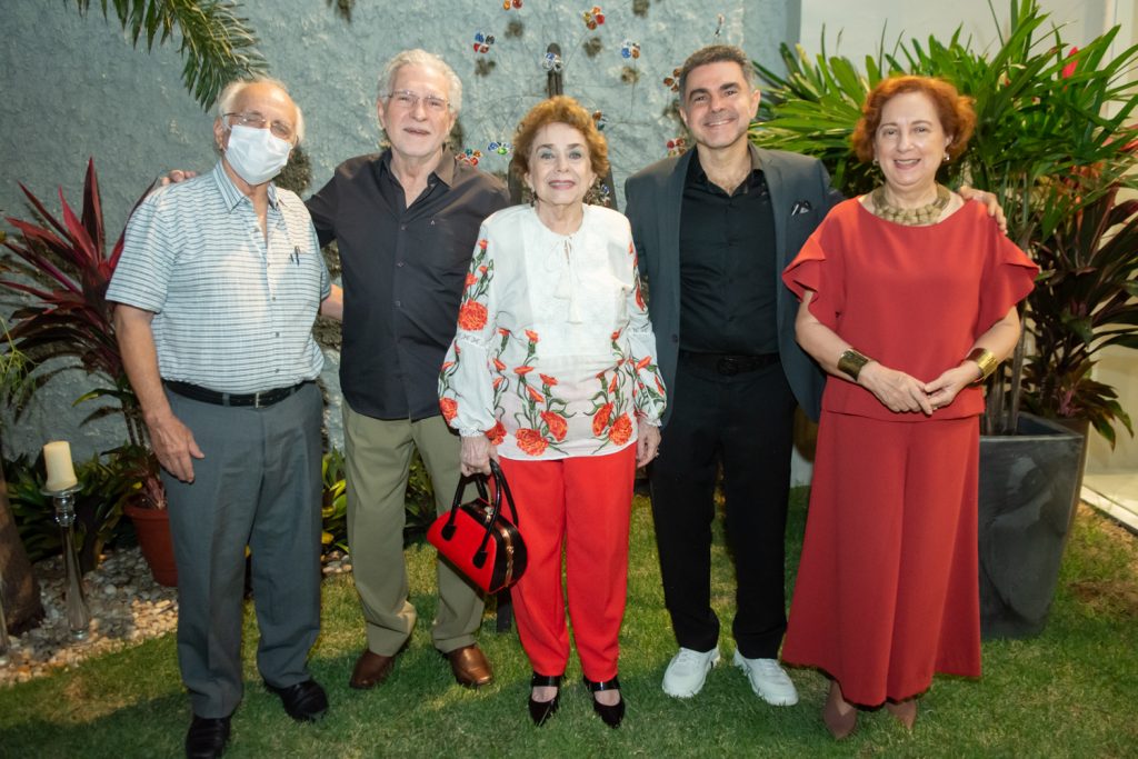 Nilton Fernandes, Jorge Barreira Furtado, Marcia Furtado, Isaac Furtado E Ada Pimentel
