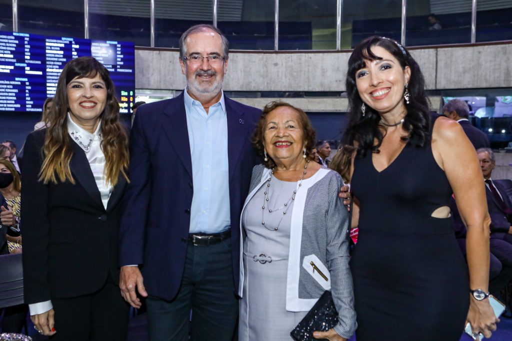 Paula Frota, Antonio Brito, Margarida Barbosa E Claudia Araruna