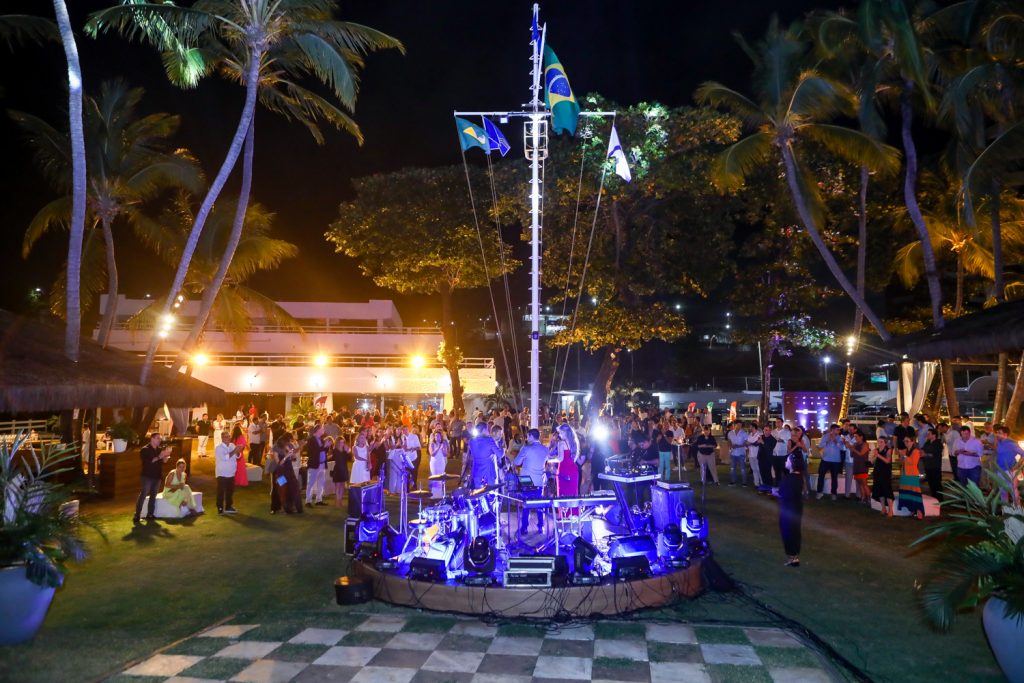 
				Programa In Connection Band 
				