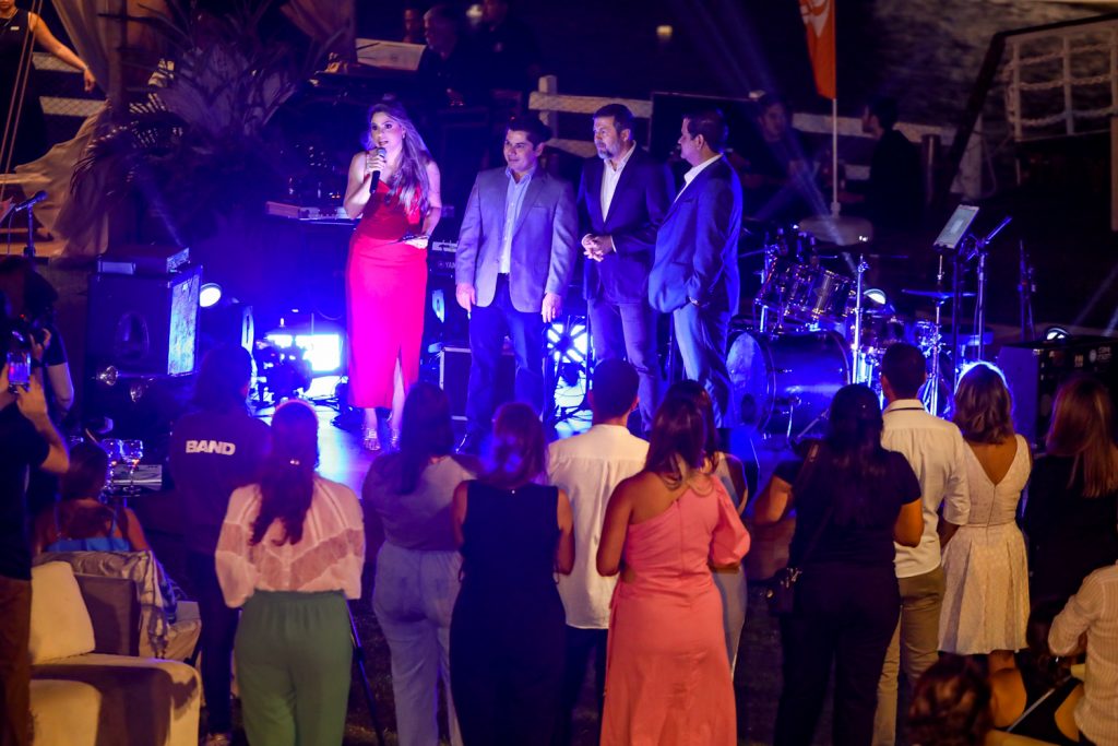 
				Programa In Connection Band 
				