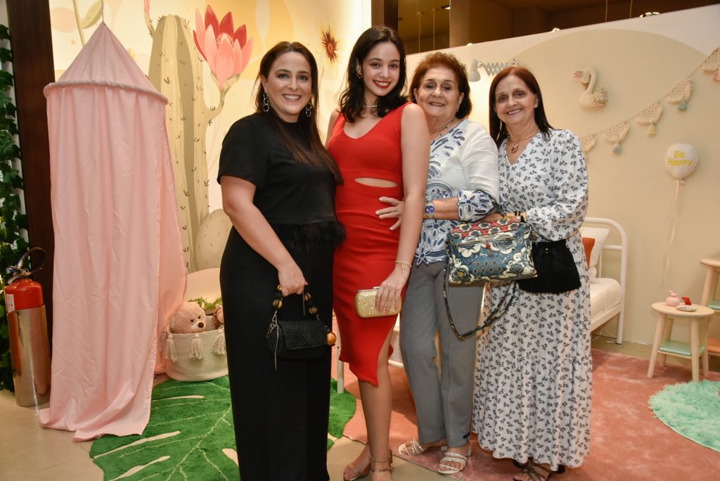 Rafaela Teixeira, Julia Guadalupe, Leonilia Miranda E Julita Teixeira Praciano (2)