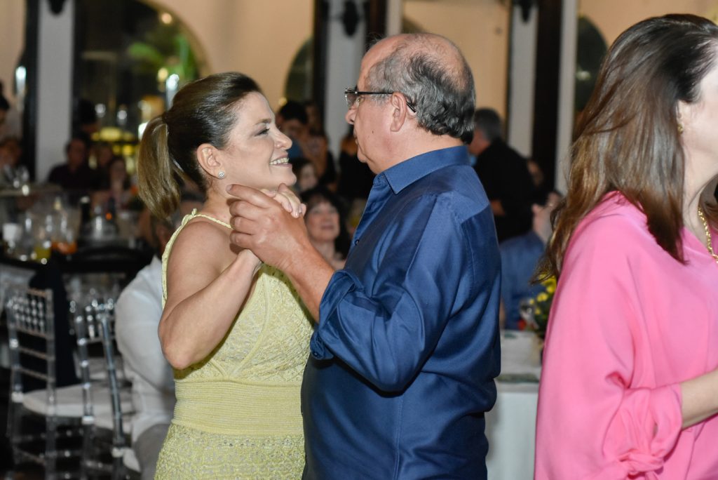 
				Regina e Huygens Garcia 
				