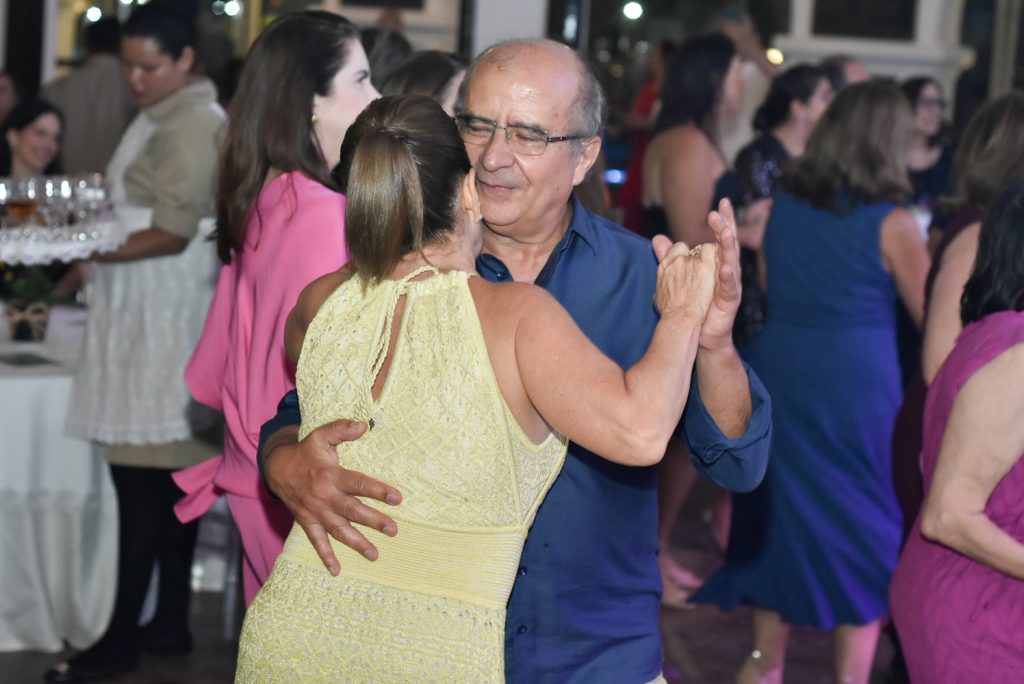 
				Regina e Huygens Garcia
				