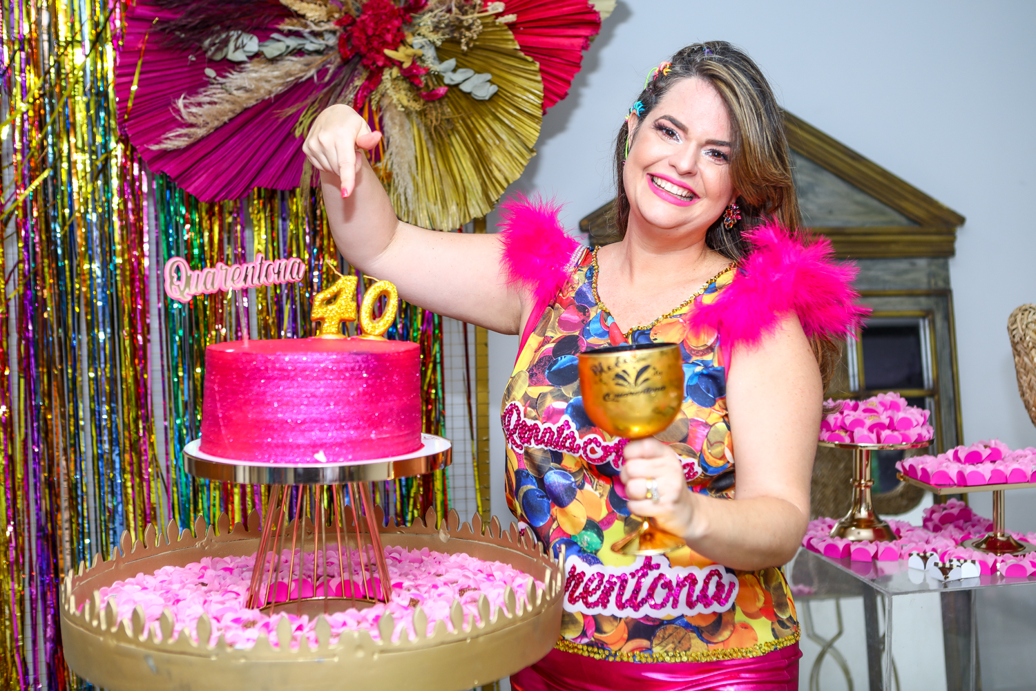 Renata Amora celebra nova idade com muita folia e diversão