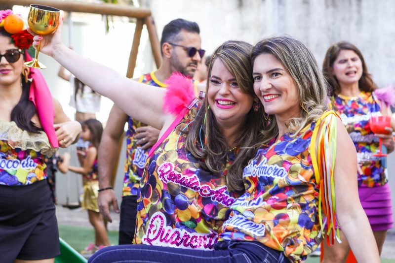Bloquinho - Renata Amora celebra nova idade com muita folia e diversão