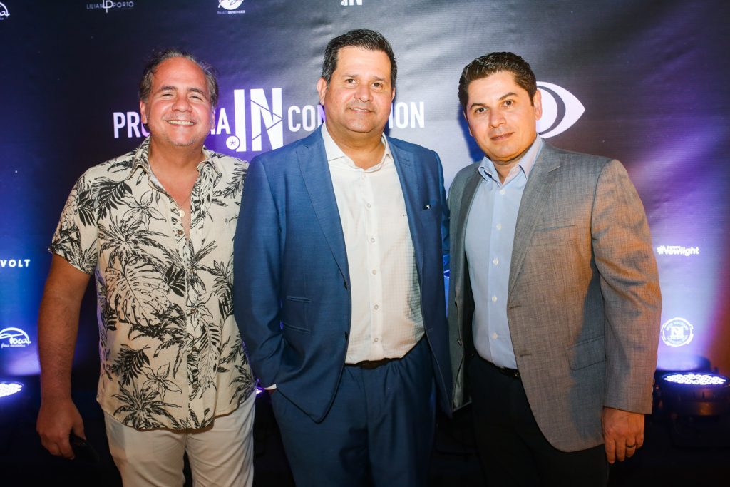 
				Ricardo Barcelar, Carlo Bastos E Pompeu Vasconcelos
				