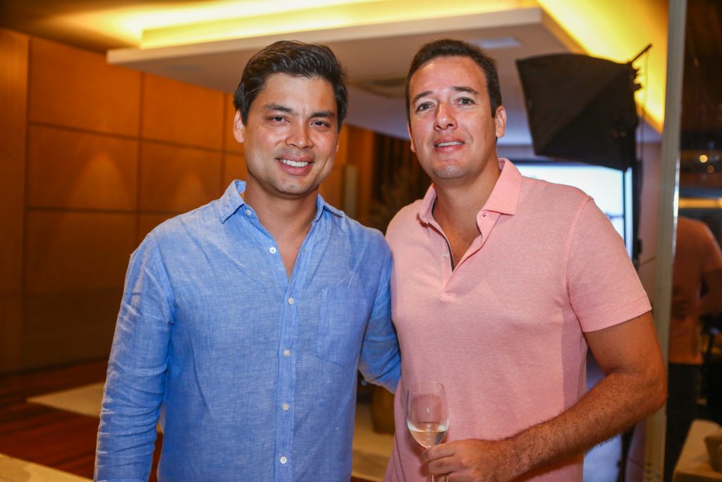 Thiago Fujiuara E Arthuroliveira