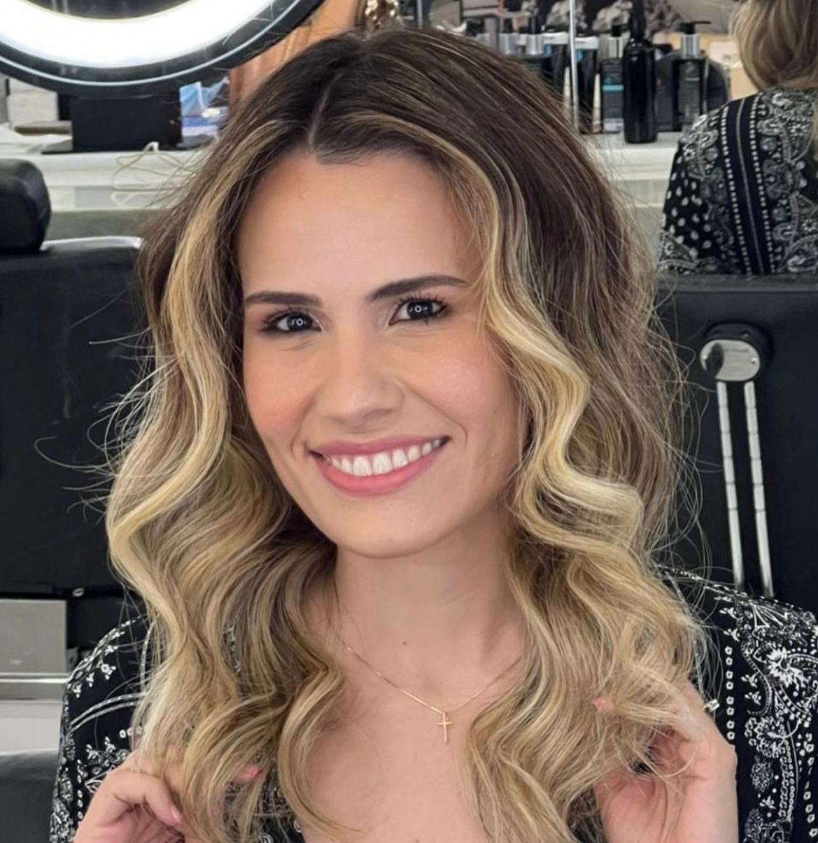 Posso ser loira e fazer progressiva? O Pj Club Hair dá dicas exclusivas sobre o assunto. Vem saber!