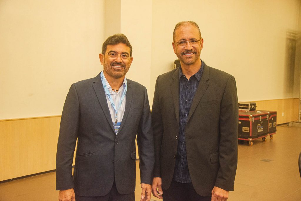 Alexandre Pereira E Regis Medeiros