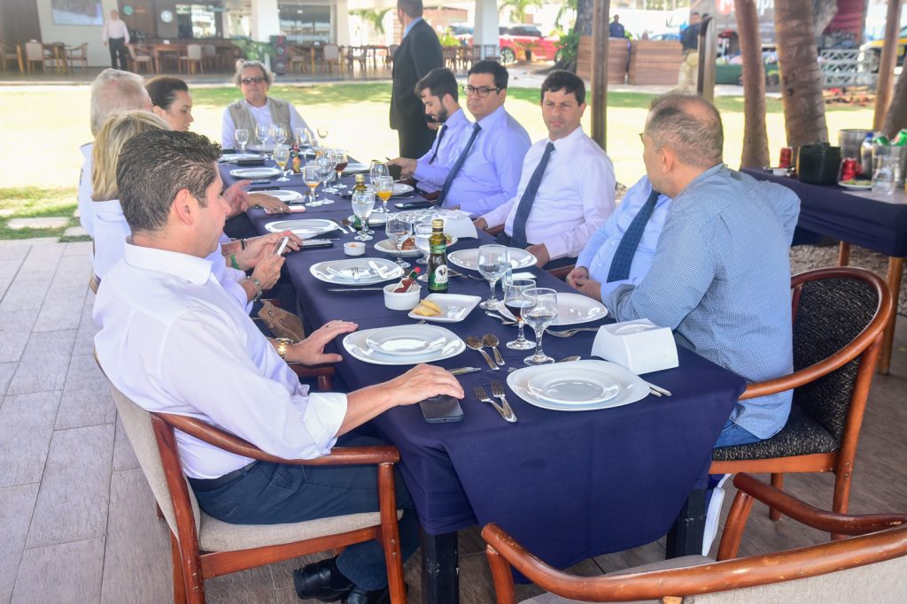 Almoço Com O Ministro Do Turismo Carlos Brito No Iate Clube (27)