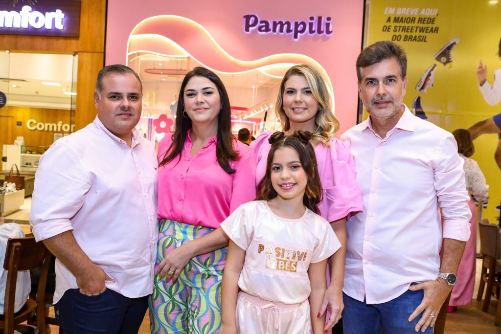 Anderson Pereira, Carol Rodrigues, Leticia E Lili Meira, Alexandre Pereira (5)