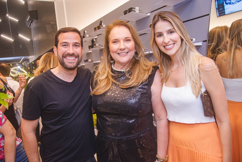 Angelo De Francesco, Luiziane Cavalcante E Isadora Maia