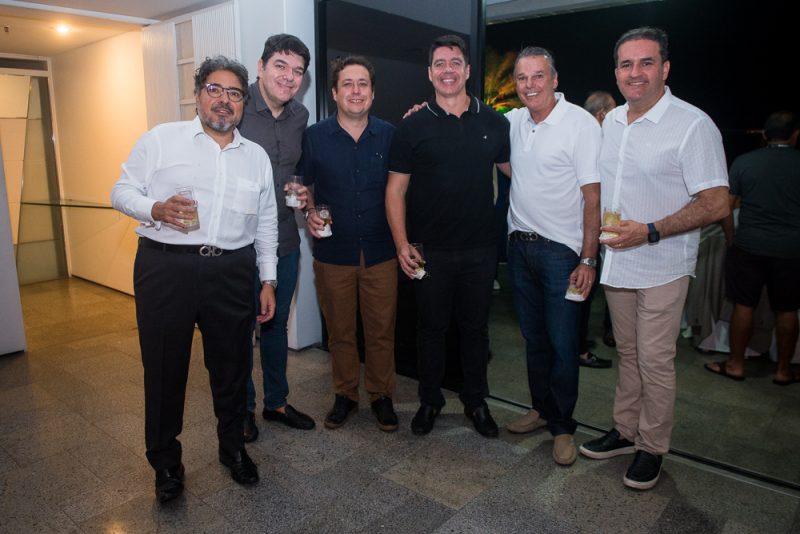 seis décadas - Ernani Prudente completa 60 anos e comemora a data ao lado de amigos