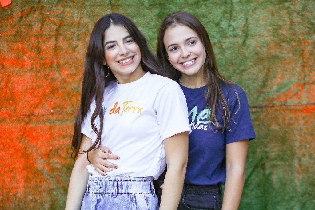 Camila Martins E Julia Flor (1)