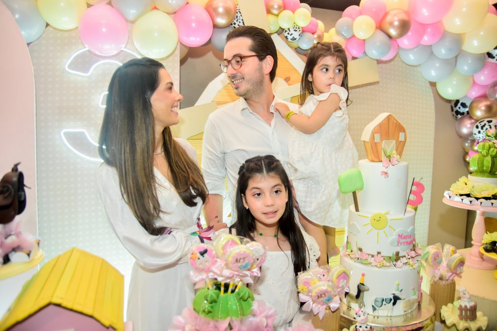 Camila Melo, Victor Moreira, Maria Fernanda E Maria Victória (6)